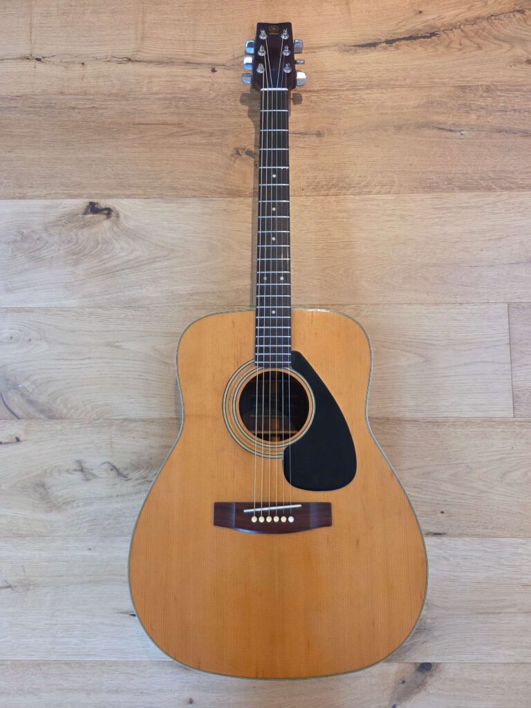 Yamaha FG-160-1 (Black label)