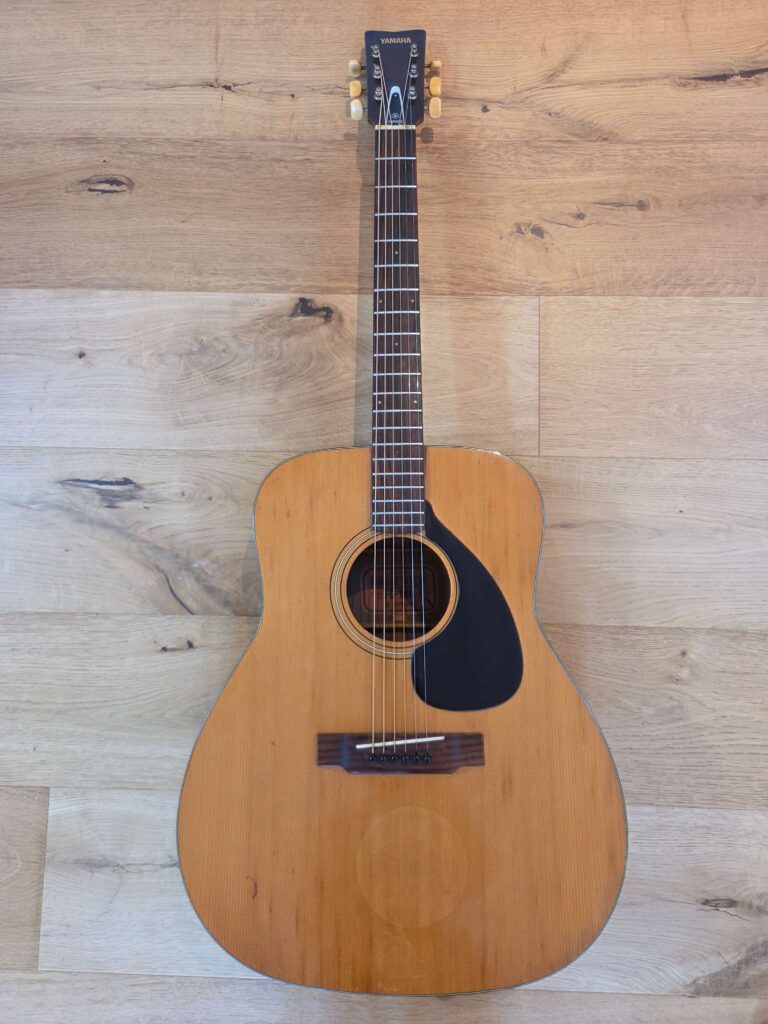 Yamaha FG-140 (Red Label)